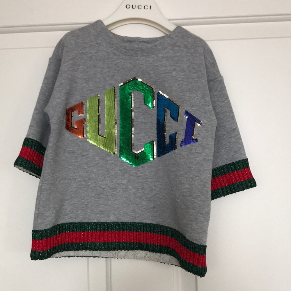 A size 4 Gucci Sweater